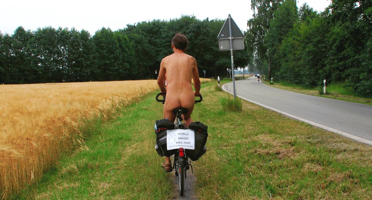 Bild 4: Radeln. Es war zwar nur ein Münsterländer-Bike-Ride, aber das Plakat erinnerte an das Welt-Ereignis