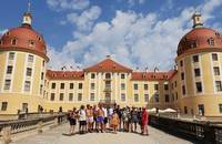 20180808 Gruppenbild mit Schloss Moritzburg