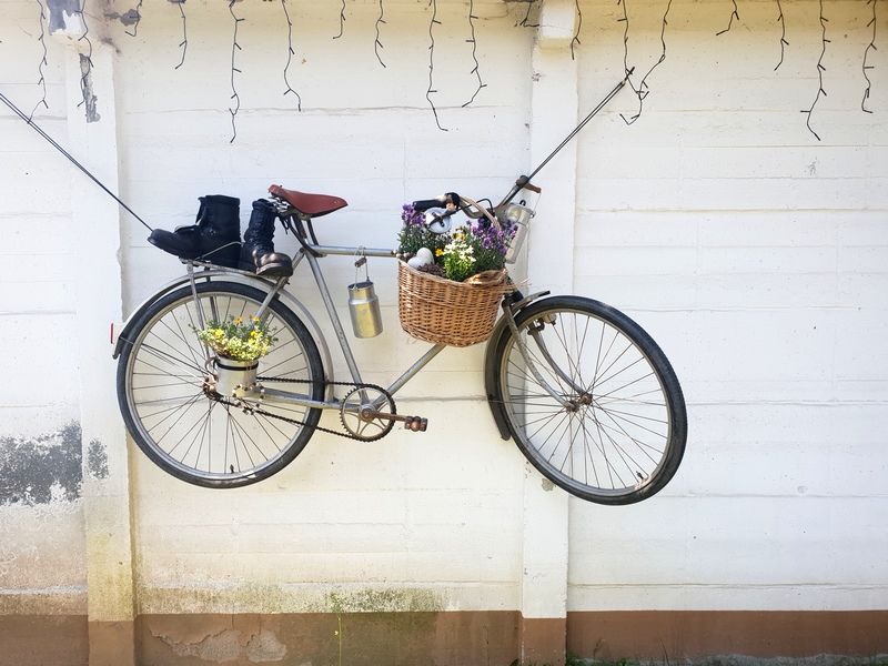 Jul 15: Gefährt oder Dekoration - ein Fahrrad erfüllt viele Zwecke