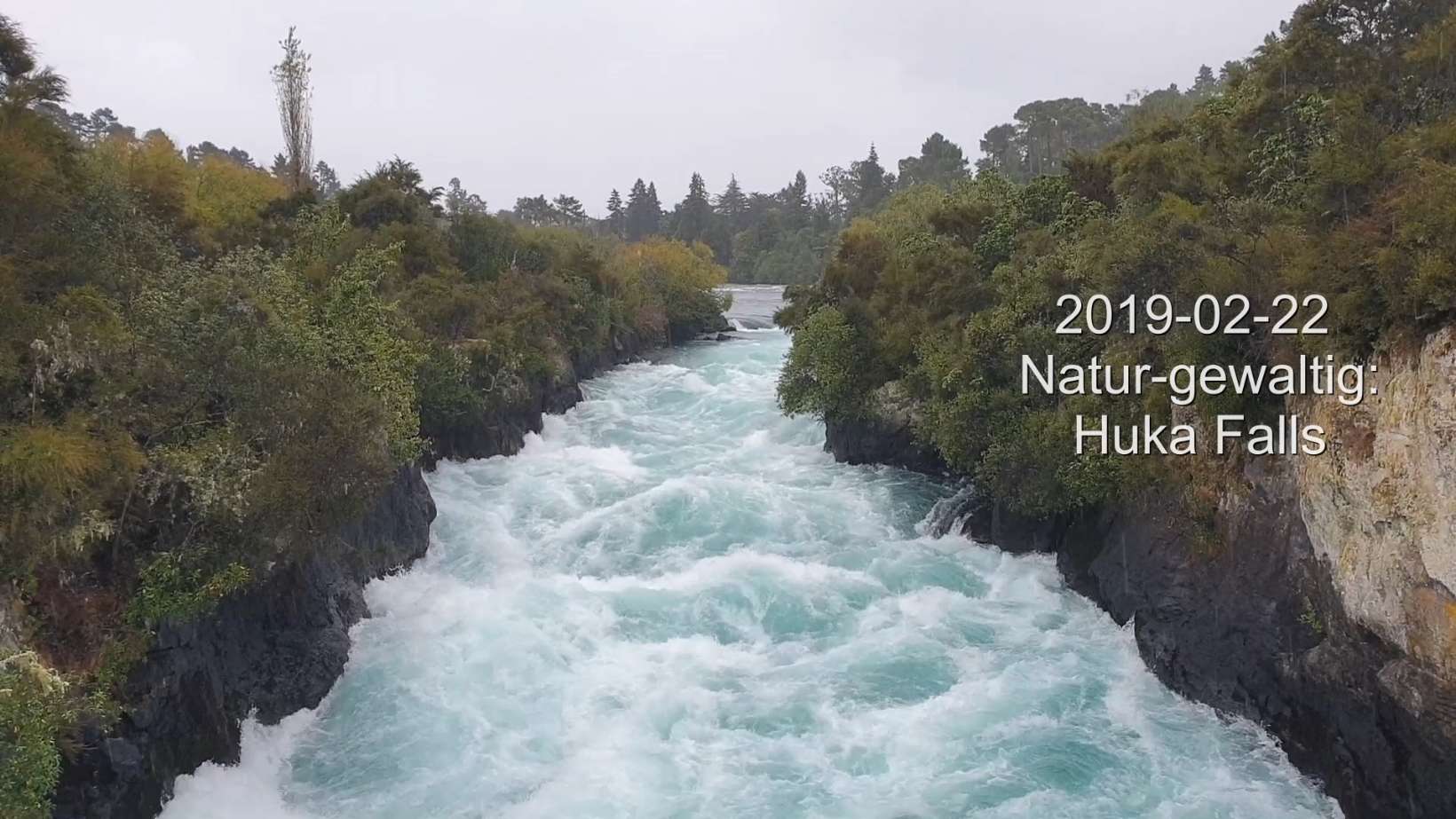 Natur-gewaltig: Wasser – Huka Falls (Video)