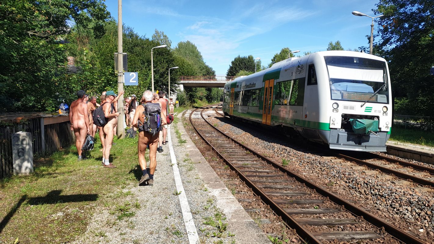 Der Ausziehpunkt zur Vogtland-Panorama-Wanderung war der Bahnsteig in Unterhermsgrün