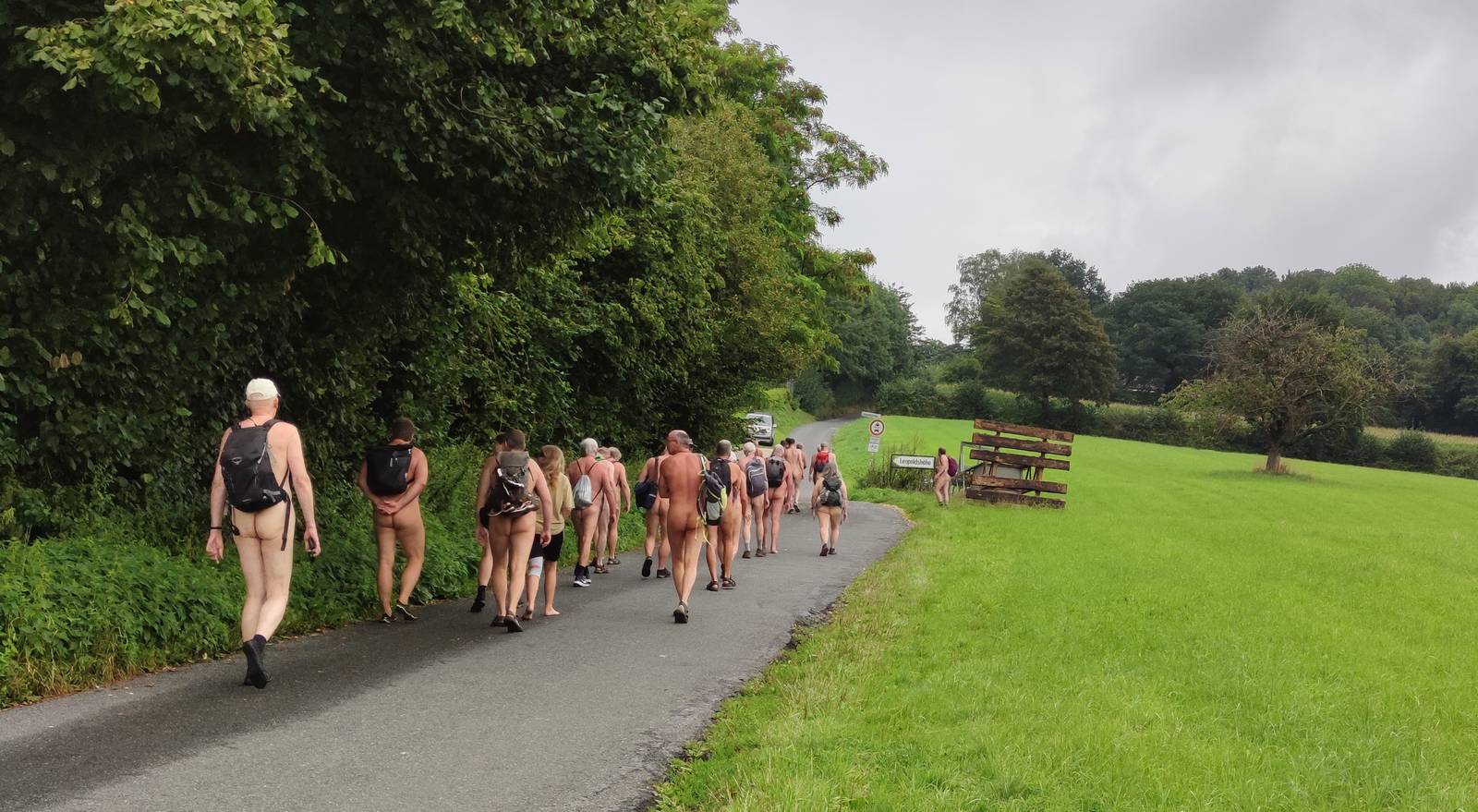 2(11) Zunächst ging es leicht bergan