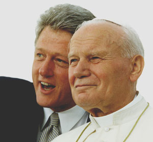 Johannes Paul II. mit Bill Clinton
